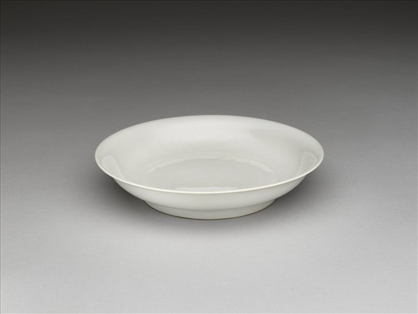 甜白半脫胎雲鳳紋盤