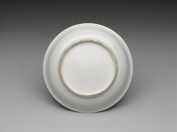 甜白半脫胎雲鳳紋盤