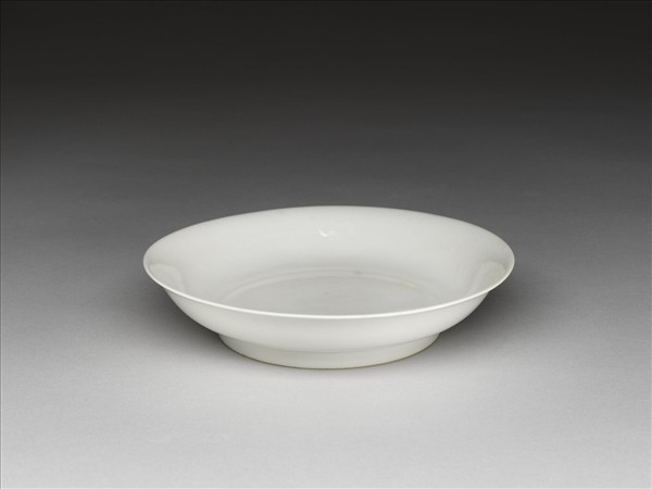 甜白半脫胎雲鳳紋盤