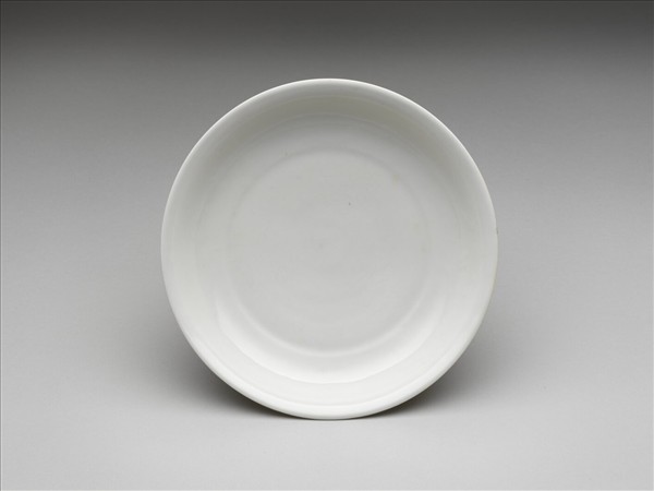 甜白半脫胎雲鳳紋盤