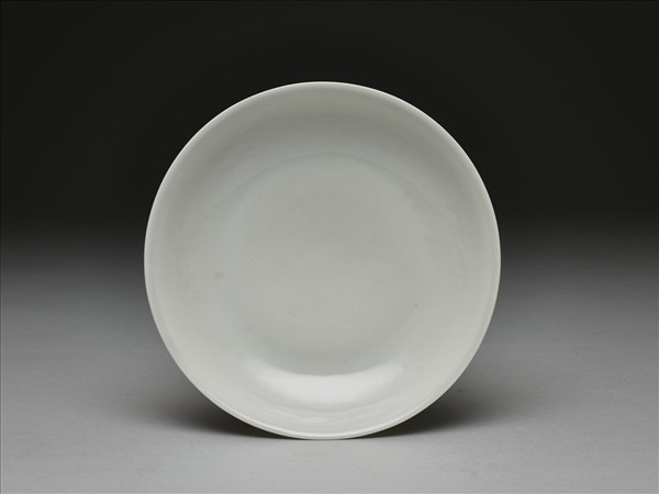 甜白半脫胎雲鳳紋盤