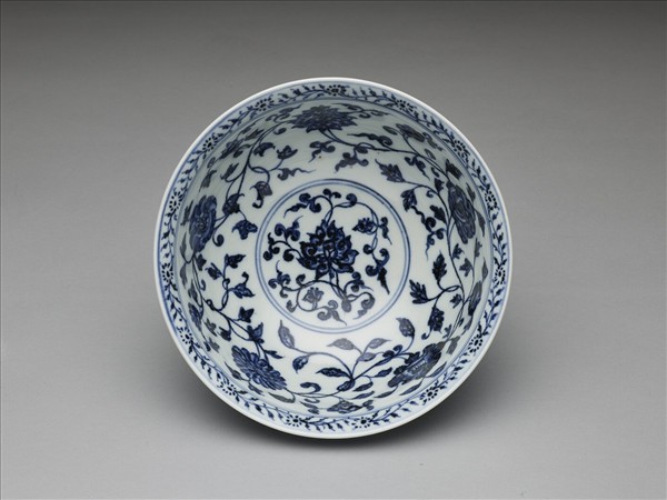 青花四季花卉紋碗