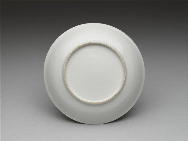 甜白半脫胎雲鳳紋盤