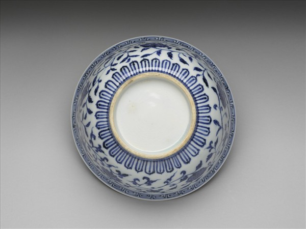 青花四季花卉紋碗