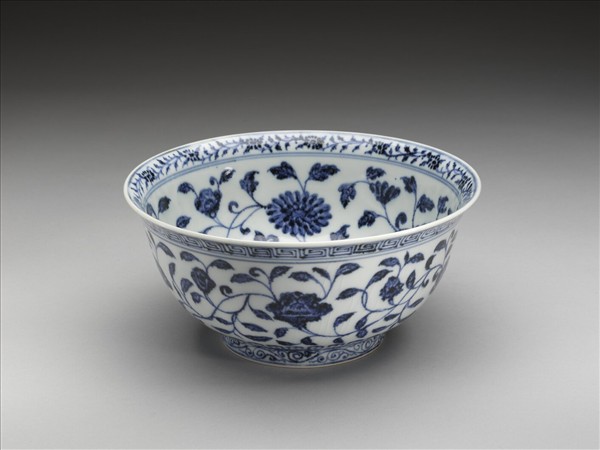 青花四季花卉紋碗