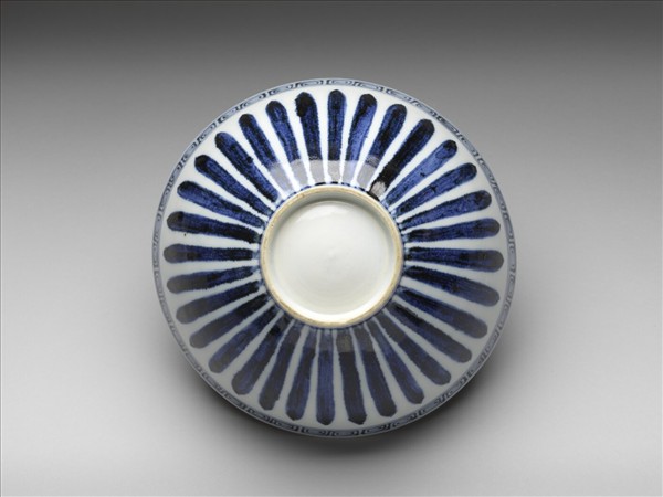 青花花卉紋蓮子碗