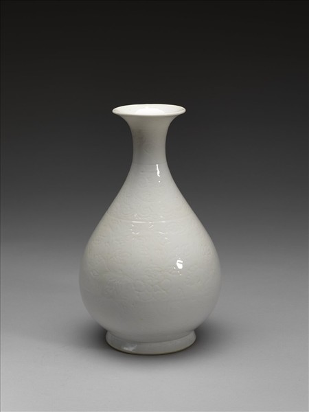 白瓷劃花花卉紋玉壺春瓶