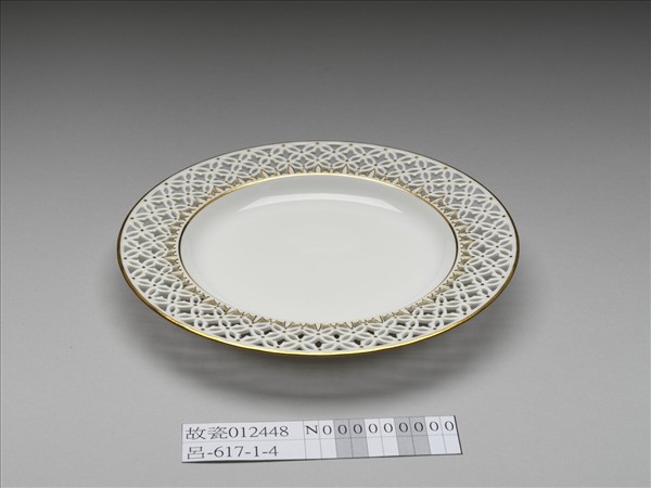 法國 塞弗爾窯 白瓷描金鏤空雕花杯托