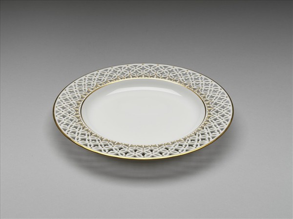 法國 塞弗爾窯 白瓷描金鏤空雕花杯托