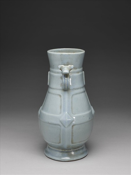 仿鈞釉鹿耳扁壺