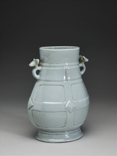 仿鈞釉鹿耳扁壺