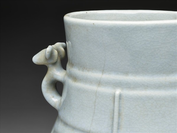 仿鈞釉鹿耳扁壺