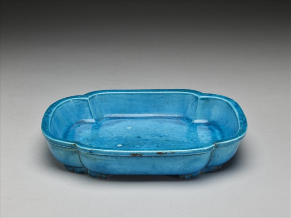 孔雀綠釉海棠式盤