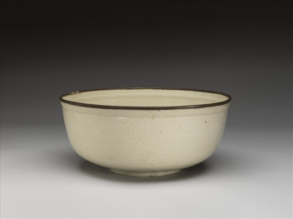 定窯 白瓷劃花水波紋碗