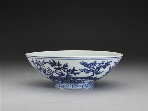 青花庭園仕女圖碗