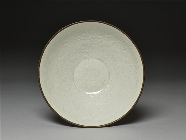 湘湖窯 青白瓷印花四季花卉紋碗