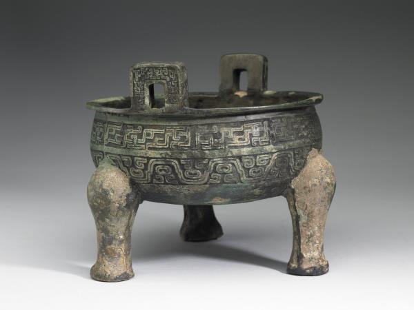 春秋時代 青銅蟠螭紋鼎 三足双耳鼎 蓋付 共箱 古銅器 唐物 時代 古美術 骨董 蟠虺紋鼎- 故宮