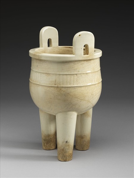 德化窯 白瓷三足鼎