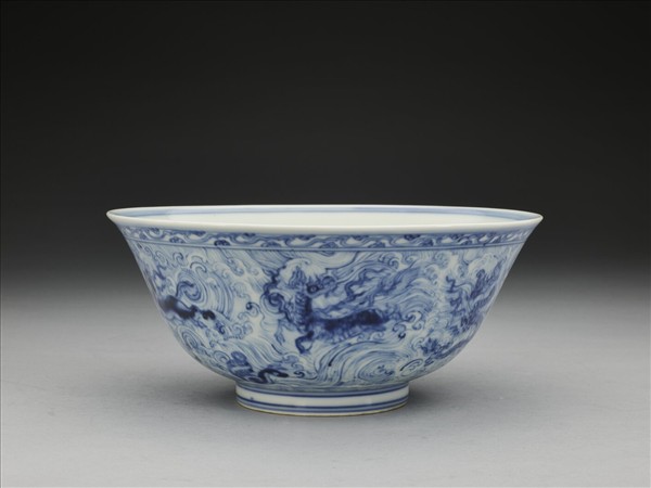 青花海獸紋碗