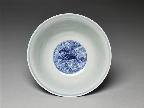青花海獸紋碗