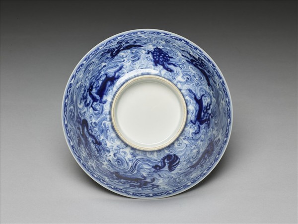 青花海獸紋碗