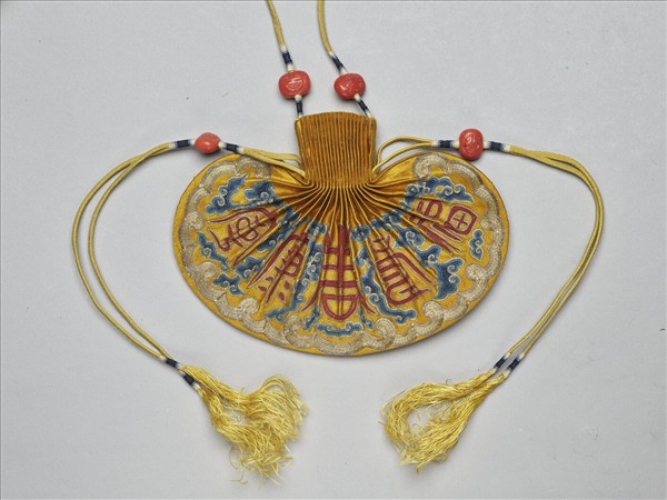 鍍金嵌琺瑯帶扣吉服帶