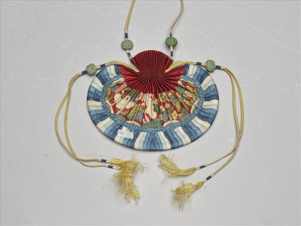 鍍金嵌琺瑯帶扣吉服帶