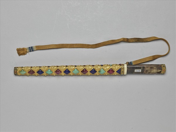 鍍金嵌琺瑯帶扣吉服帶