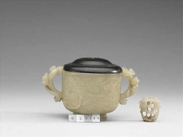 玉雕荔枝靈芝耳爐