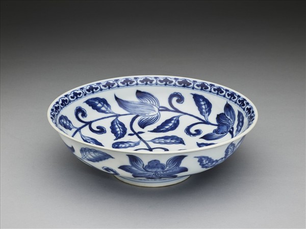青花蓮花紋碗