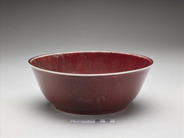 寶石紅釉碗