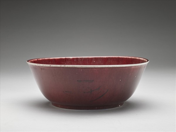 寶石紅釉碗