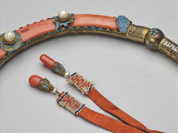 金點翠嵌珊瑚米珠領約