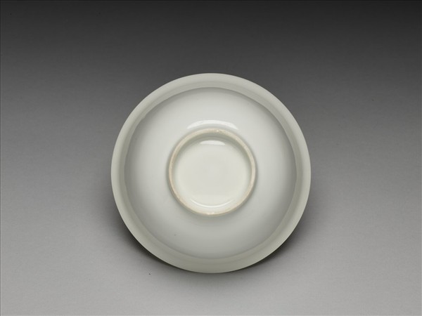 甜白釉雙龍紋碗