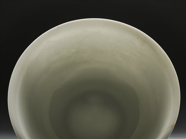 甜白釉雙龍紋碗