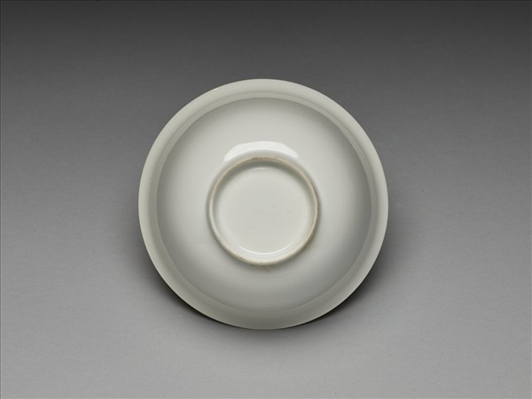 甜白釉雙龍紋碗