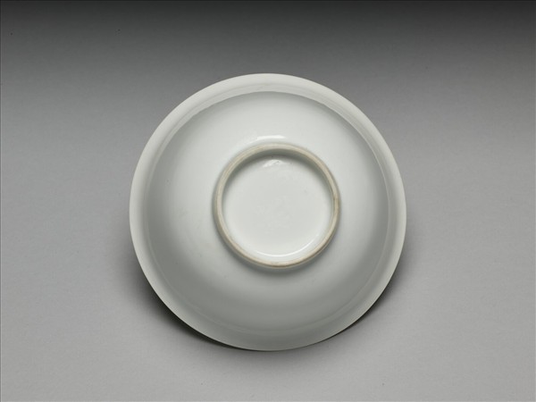 甜白釉雙龍紋碗