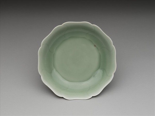 青瓷葵式盤