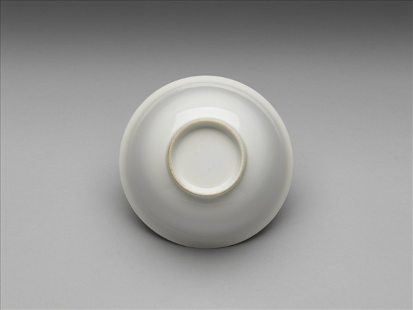 甜白釉雙龍紋碗