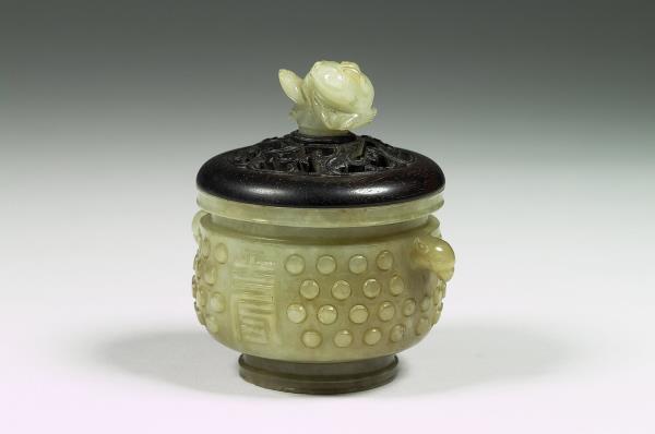 玉壽字乳丁紋簋形爐