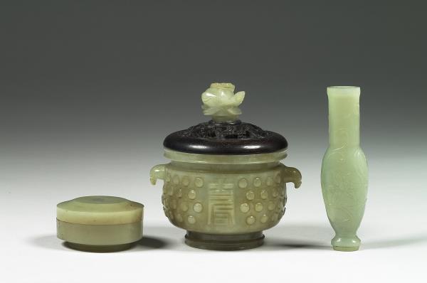 玉壽字乳丁紋簋形爐