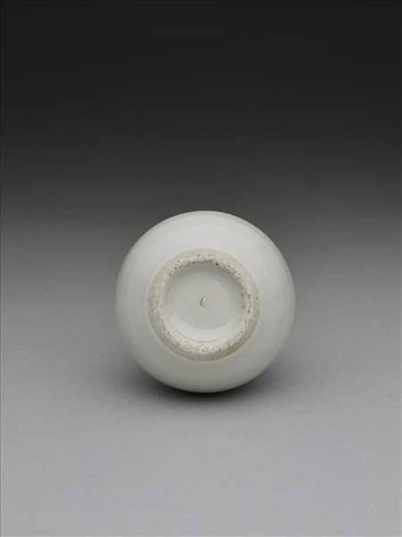 瑩白天球小瓶