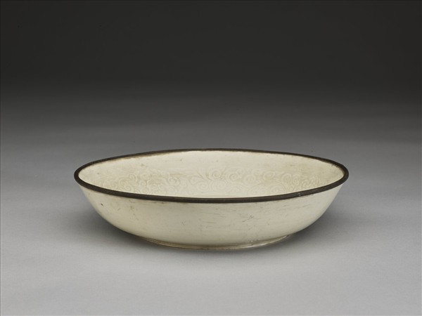 定窯 印花雙螭盤