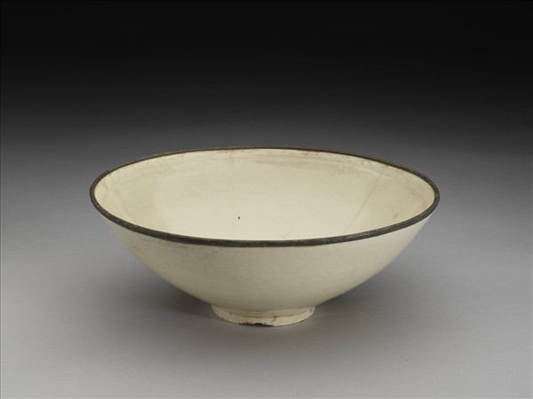 定窯 劃花蓮花葵花式碗