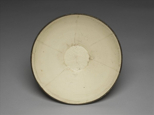 定窯 劃花蓮花葵花式碗