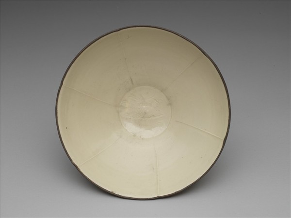 定窯 劃花蓮花葵花式碗