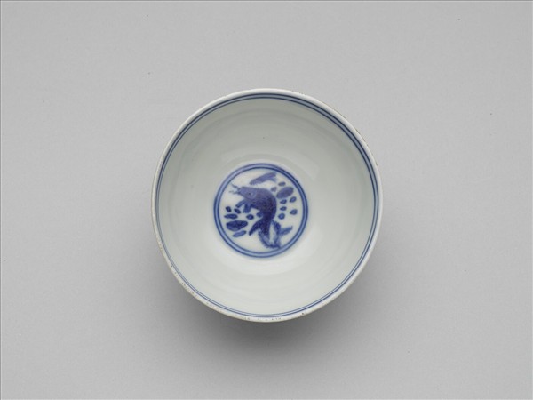 青花蓮塘魚藻紋杯