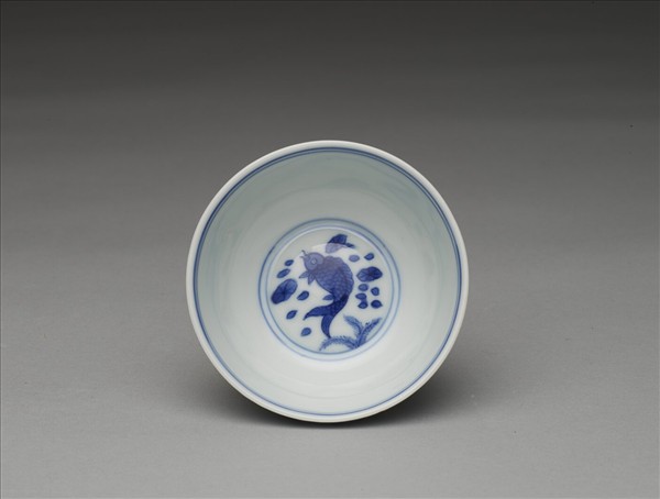 青花蓮塘魚藻紋杯