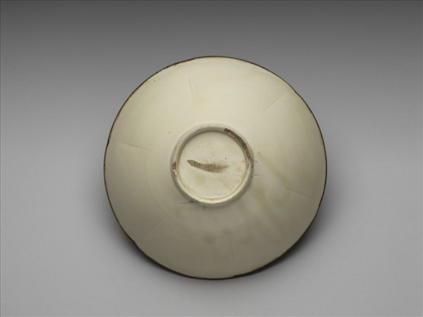 定窯 劃花蓮花葵花式碗