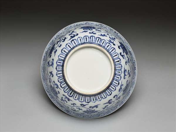 青花四季花卉紋碗